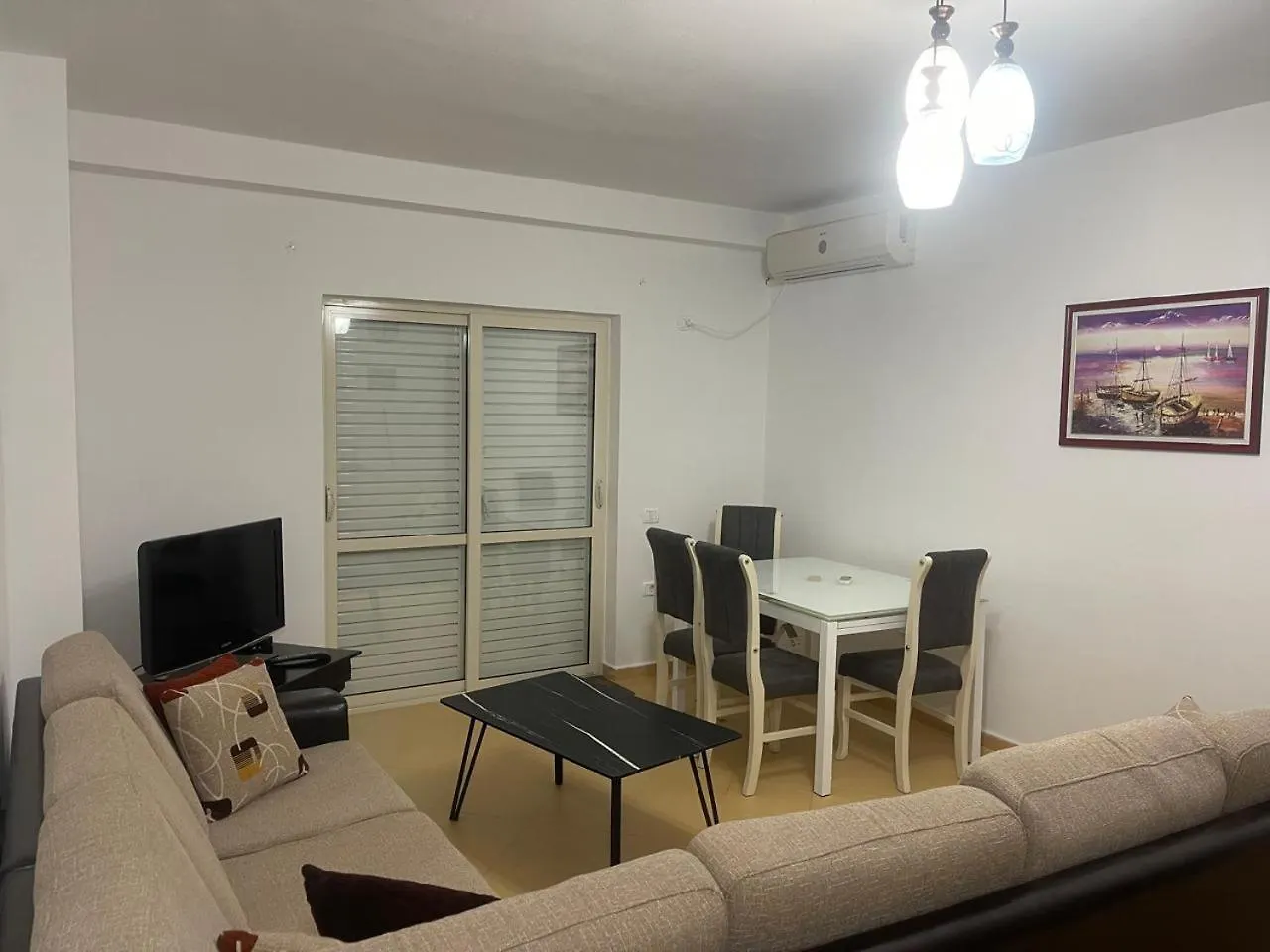 Noemi Apartament هيماري شقة